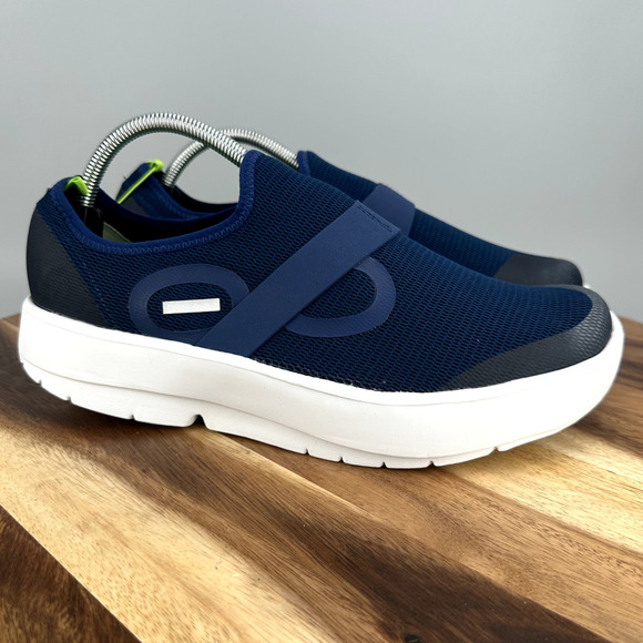 OOFOS OOMG Low Slip On Shoes Men's Size 11.5 Lightweight Recovery Sneaker Blue - Picture 1 of 7
